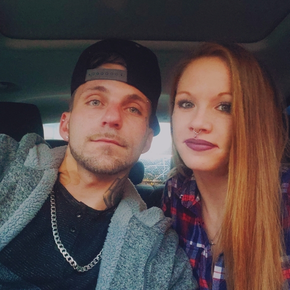 Meet your Posher, Laura Marie Parrett. - Picture 6 of 6